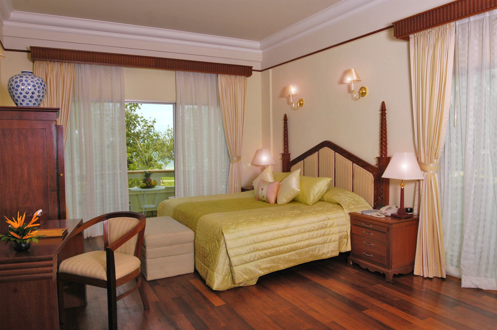 Sokha Beach Resort Sihanoukville Rum bild